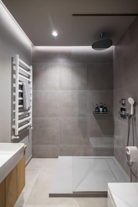Apartment In سيسيس المظهر الخارجي الصورة